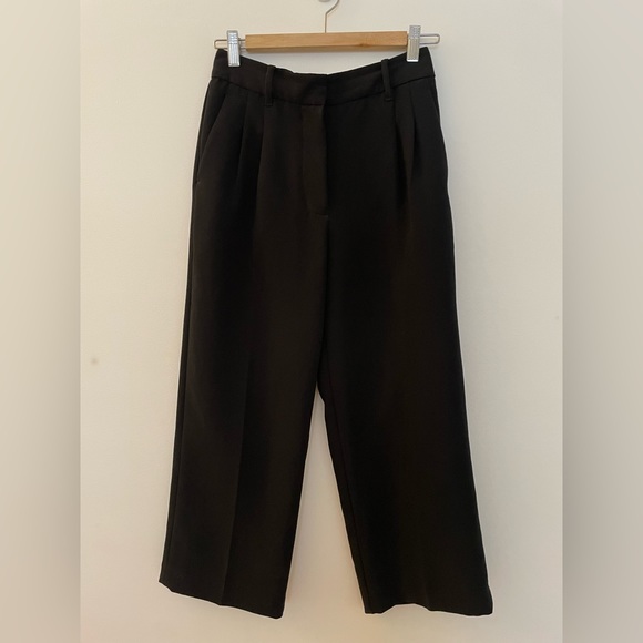 Effortless cropped pants Aritzia - Picture 2 of 6